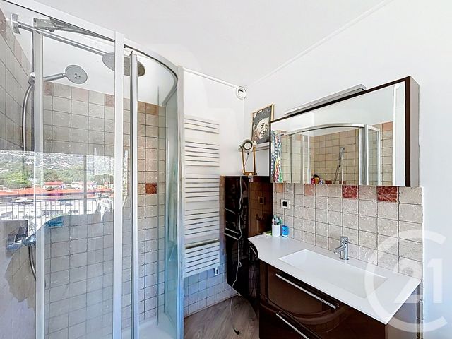 Appartement à vendre - 2 pièces - 58.96 m2 - MANDELIEU LA NAPOULE - 06 - PROVENCE-ALPES-COTE-D-AZUR - Century 21 Azurim