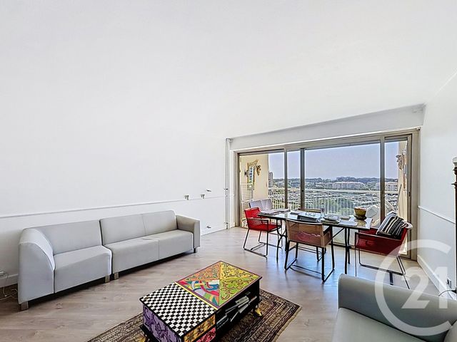 Appartement à vendre - 2 pièces - 58.96 m2 - MANDELIEU LA NAPOULE - 06 - PROVENCE-ALPES-COTE-D-AZUR - Century 21 Azurim