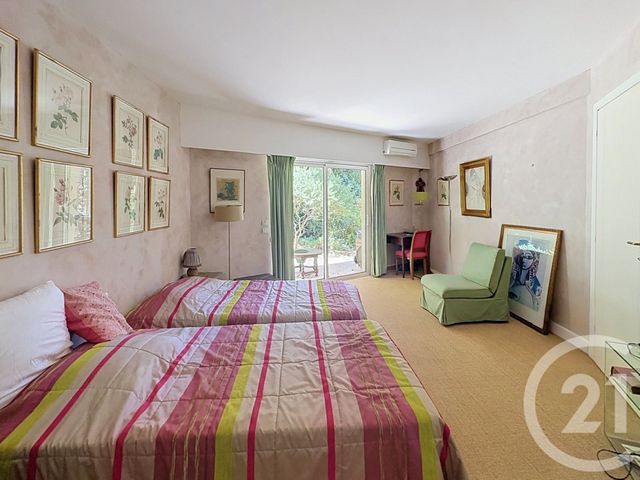 Appartement F3 à vendre - 3 pièces - 99.0 m2 - MANDELIEU LA NAPOULE - 06 - PROVENCE-ALPES-COTE-D-AZUR - Century 21 Azurim