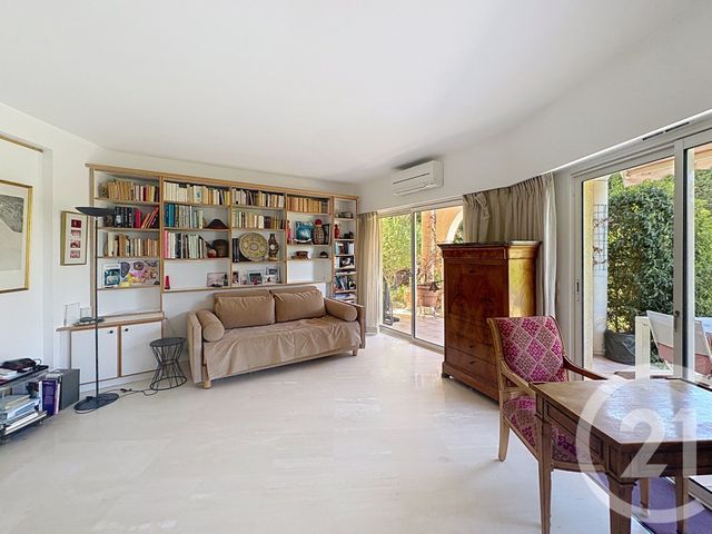 Appartement F3 à vendre - 3 pièces - 99.0 m2 - MANDELIEU LA NAPOULE - 06 - PROVENCE-ALPES-COTE-D-AZUR - Century 21 Azurim