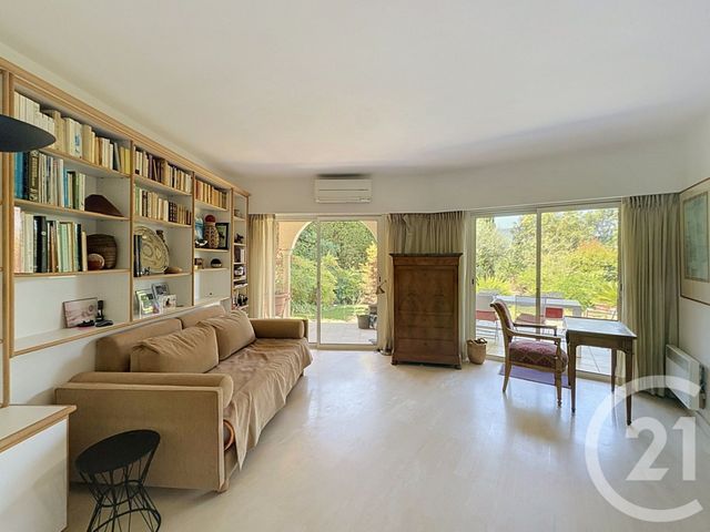 Appartement F3 à vendre - 3 pièces - 99.0 m2 - MANDELIEU LA NAPOULE - 06 - PROVENCE-ALPES-COTE-D-AZUR - Century 21 Azurim