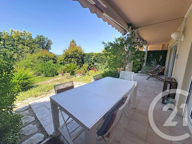Appartement F3 à vendre - 3 pièces - 99.0 m2 - MANDELIEU LA NAPOULE - 06 - PROVENCE-ALPES-COTE-D-AZUR - Century 21 Azurim