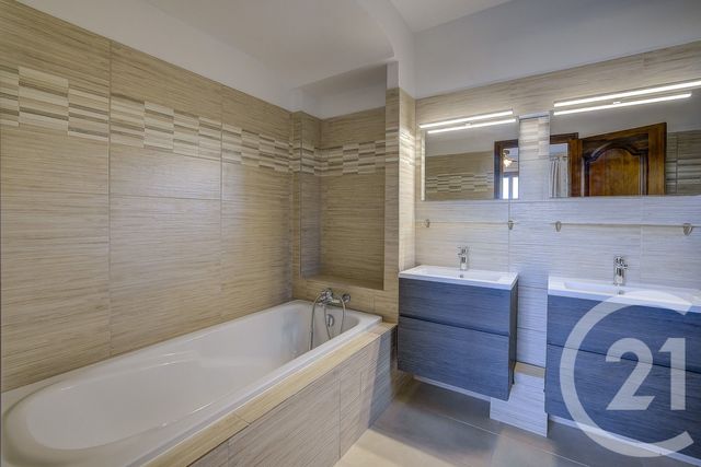 maison à vendre - 6 pièces - 160.11 m2 - MANDELIEU LA NAPOULE - 06 - PROVENCE-ALPES-COTE-D-AZUR - Century 21 Azurim