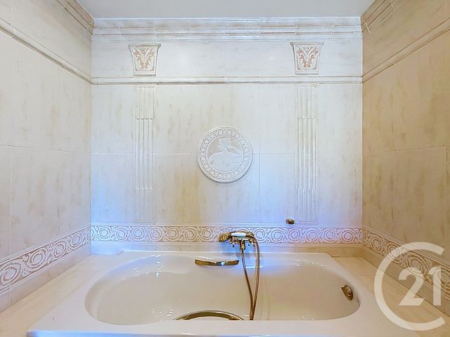 maison à vendre - 8 pièces - 250.0 m2 - CABRIS - 06 - PROVENCE-ALPES-COTE-D-AZUR - Century 21 Azurim