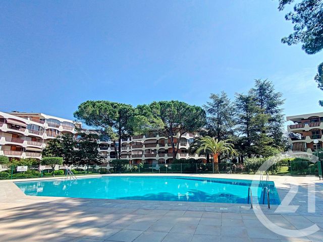 Appartement F2 à vendre - 2 pièces - 51.51 m2 - MANDELIEU LA NAPOULE - 06 - PROVENCE-ALPES-COTE-D-AZUR - Century 21 Azurim