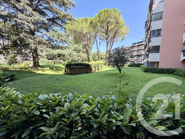 Appartement F2 à vendre - 2 pièces - 51.51 m2 - MANDELIEU LA NAPOULE - 06 - PROVENCE-ALPES-COTE-D-AZUR - Century 21 Azurim