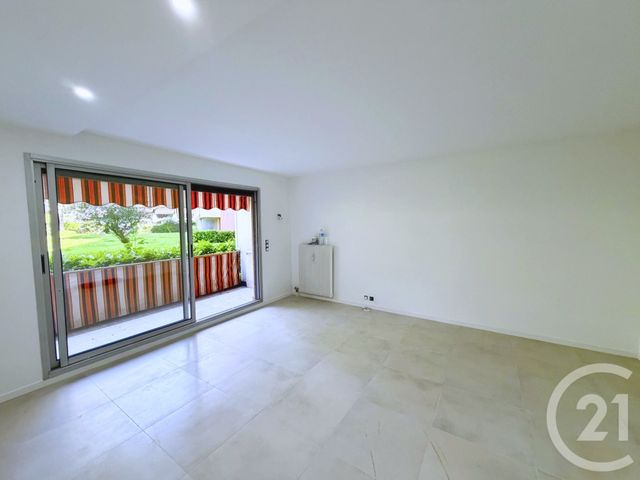 Appartement F2 à vendre - 2 pièces - 51.51 m2 - MANDELIEU LA NAPOULE - 06 - PROVENCE-ALPES-COTE-D-AZUR - Century 21 Azurim