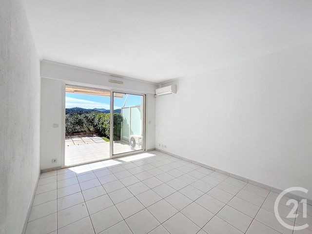 Appartement T2 à vendre - 2 pièces - 36.02 m2 - MANDELIEU LA NAPOULE - 06 - PROVENCE-ALPES-COTE-D-AZUR - Century 21 Azurim