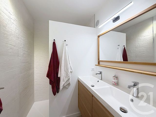 Appartement F3 à vendre - 3 pièces - 65.01 m2 - MANDELIEU LA NAPOULE - 06 - PROVENCE-ALPES-COTE-D-AZUR - Century 21 Azurim