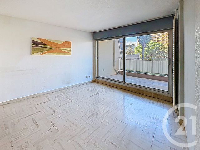 Appartement F2 à vendre - 2 pièces - 33.0 m2 - MANDELIEU LA NAPOULE - 06 - PROVENCE-ALPES-COTE-D-AZUR - Century 21 Azurim