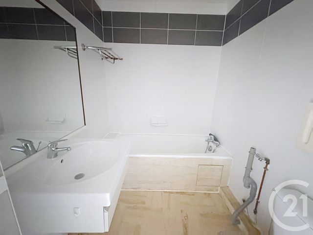 Appartement F2 à vendre - 2 pièces - 33.0 m2 - MANDELIEU LA NAPOULE - 06 - PROVENCE-ALPES-COTE-D-AZUR - Century 21 Azurim