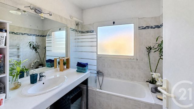 Appartement F5 à vendre - 5 pièces - 122.34 m2 - 06 - PROVENCE-ALPES-COTE-D-AZUR - Century 21 Azurim