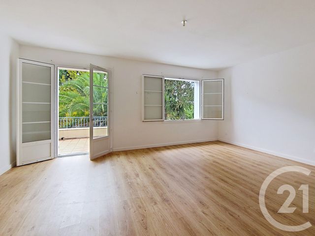 maison à vendre - 19 pièces - 520.0 m2 - GRIMAUD - 83 - PROVENCE-ALPES-COTE-D-AZUR - Century 21 Azurim