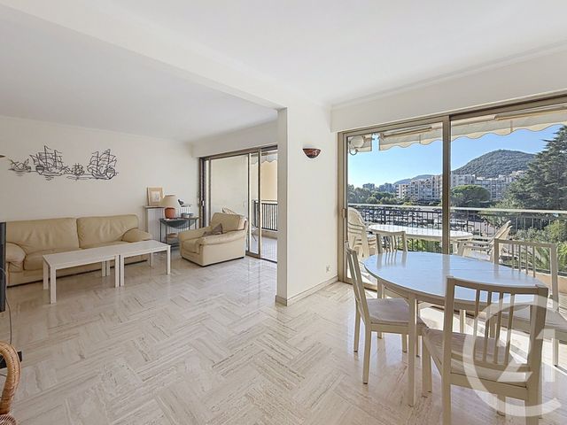 Appartement F5 à vendre - 5 pièces - 101.1 m2 - MANDELIEU LA NAPOULE - 06 - PROVENCE-ALPES-COTE-D-AZUR - Century 21 Azurim