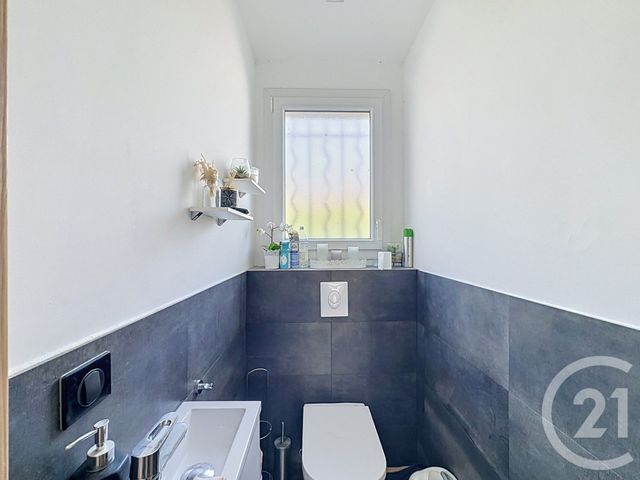 maison à vendre - 5 pièces - 126.84 m2 - MANDELIEU LA NAPOULE - 06 - PROVENCE-ALPES-COTE-D-AZUR - Century 21 Azurim
