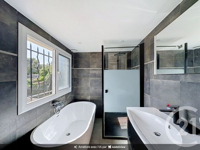 maison à vendre - 5 pièces - 126.84 m2 - MANDELIEU LA NAPOULE - 06 - PROVENCE-ALPES-COTE-D-AZUR - Century 21 Azurim