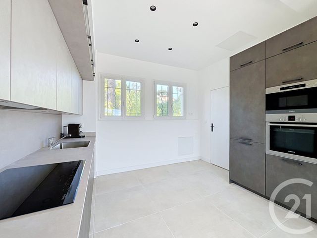 maison à vendre - 6 pièces - 153.81 m2 - MANDELIEU LA NAPOULE - 06 - PROVENCE-ALPES-COTE-D-AZUR - Century 21 Azurim
