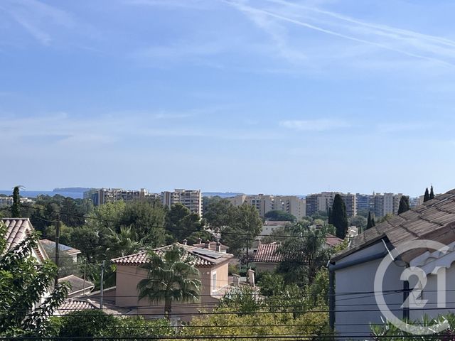maison à vendre - 6 pièces - 153.81 m2 - MANDELIEU LA NAPOULE - 06 - PROVENCE-ALPES-COTE-D-AZUR - Century 21 Azurim