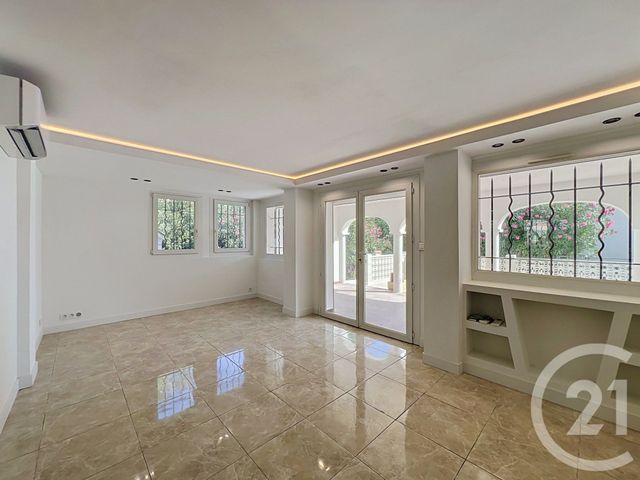 maison à vendre - 6 pièces - 153.81 m2 - MANDELIEU LA NAPOULE - 06 - PROVENCE-ALPES-COTE-D-AZUR - Century 21 Azurim