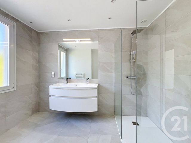 maison à vendre - 6 pièces - 153.81 m2 - MANDELIEU LA NAPOULE - 06 - PROVENCE-ALPES-COTE-D-AZUR - Century 21 Azurim
