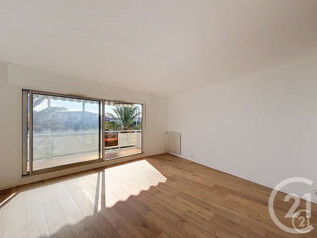 Appartement T2 à vendre - 2 pièces - 50.04 m2 - MANDELIEU LA NAPOULE - 06 - PROVENCE-ALPES-COTE-D-AZUR - Century 21 Azurim